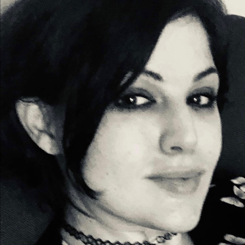 Meet your Posher, Lenore brittany